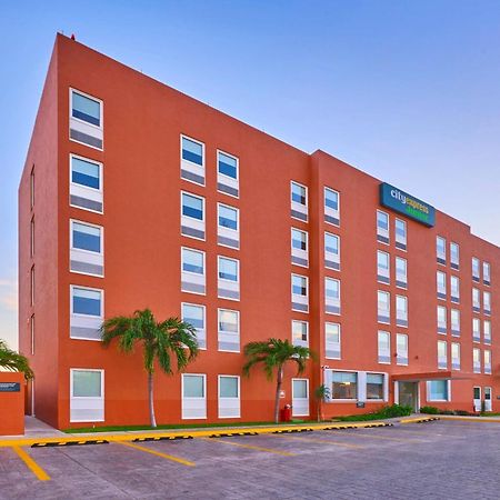 City Express Junior By Marriott Cancun Hotel Exterior photo